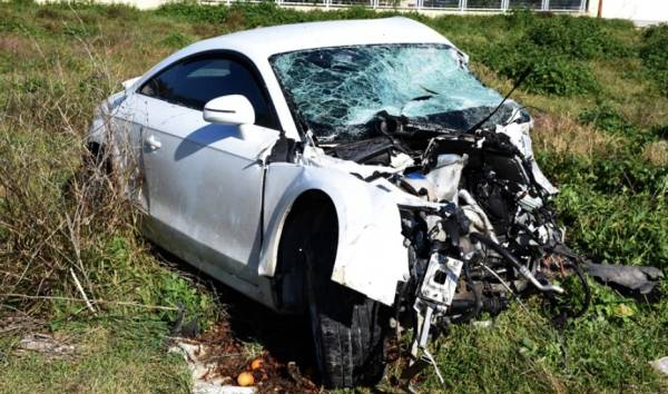 Ναύπλιο: Κόπηκε στη μέση αυτοκίνητο σε τροχαίο - Ένας νεκρός και δύο σοβαρά τραυματίες