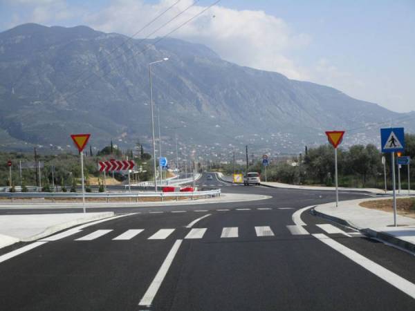 Ο Δήμος Καλαμάτας άλλαξε τον κόμβο της οδού Σπάρτης 