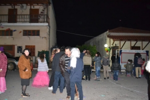 Αποκριάτικο πάρτι στην Παλιά Πόλη Kυπαρισσίας (φωτό)