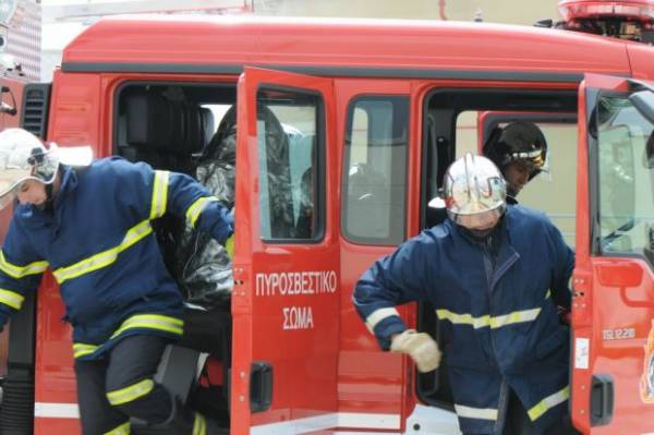 Φωτιά κοντά σε σπίτια στο Χαρακοπιό Μεσσηνίας