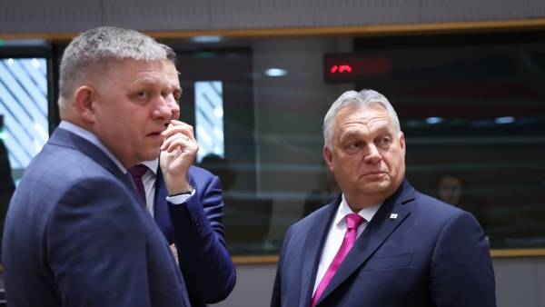 «Όχι» από Ουγγαρία και Σλοβακία σε νέα οικονομική βοήθεια της ΕΕ στην Ουκρανία