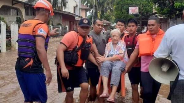Πλημμύρες στις Φιλιππίνες: Στους 44 οι νεκροί - Αγνοούνται ακόμα 28 άνθρωποι
