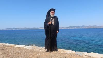 Μητροπολίτης Σύρου: Όταν είμαστε μία γροθιά πετυχαίνουμε πάντα τα καλύτερα