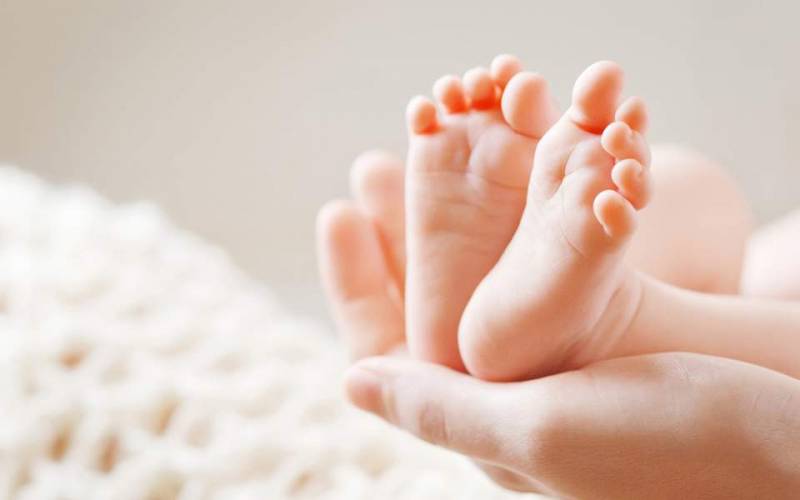 Σουηδία: Γεννήθηκε το πρώτο μωρό μετά από ρομποτικά υποβοηθούμενη μεταμόσχευση μήτρας