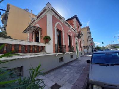 “Θύμα” της βροχόπτωσης διατηρητέο Φαρών και Κρήτης