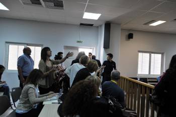 Ξέσπασε η μητέρα του Παύλου Φύσσα στη δίκη της ΧΑ, που διεκόπη για 4 Ιουνίου