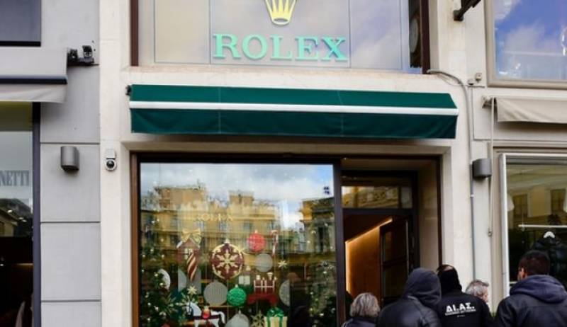 Ένοπλη ληστεία στη Rolex: Η λεπτομέρεια που θα κάνει δύσκολη την ζωή των ληστών (βίντεο)