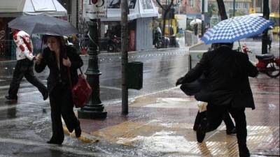 Με βροχές και τοπικές νεφώσεις ξεκινάει η νέα εβδομάδα