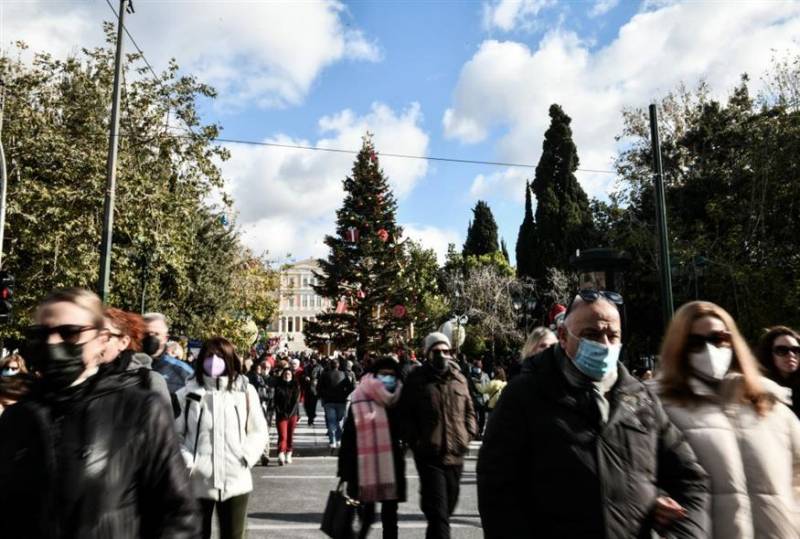 Μετάλλαξη Όμικρον: Οι αλλαγές πριν και μετά τις γιορτές – Τι σχεδιάζει η κυβέρνηση (βίντεο)