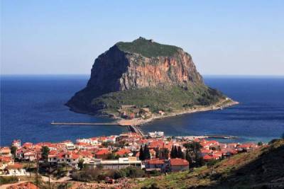 Μετά την Καλαμάτα και η Μονεμβασιά στο... στόχο απατεώνων
