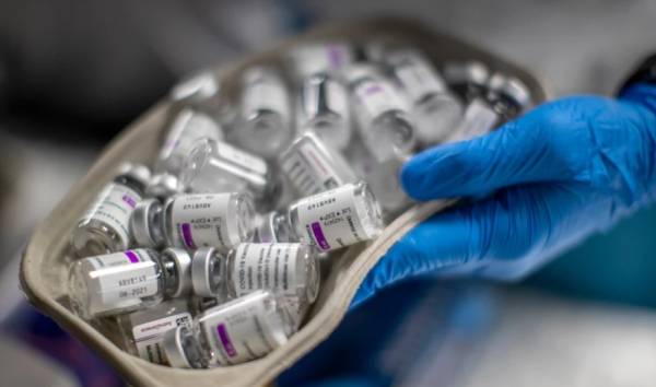 AstraZeneca: Πωλήσεις 1,05 δισ. δολαρίων το τρίτο τρίμηνο για τη φαρμακοβιομηχανία από το εμβόλιο