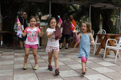 Διδάχτηκαν την κατασκευή κούκλας