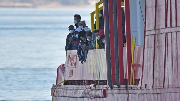 Το Sea-Watch 3 διέσωσε άλλους 180 ανθρώπους στη Μεσόγειο