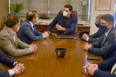 Κικίλιας στο Δημαρχείο Καλαμάτας: Πρόταση δημιουργίας σύγχρονου Κέντρου Ακτινοθεραπείας