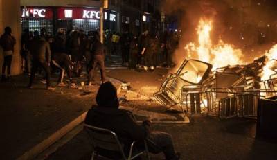 Ισπανία: Άλλη μία νύχτα συγκρούσεων για τον Πάμπλο Χασέλ