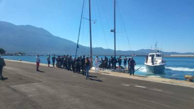 Ιστιοφόρο με 57 μετανάστες στο λιμάνι της Καλαμάτας