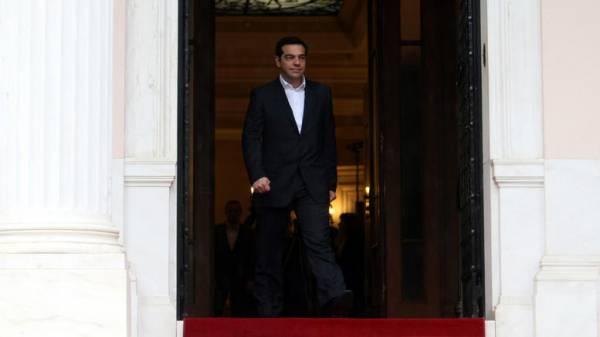 Η πρώτη δημοσκόπηση για τη σκληρή στάση της κυβέρνησης