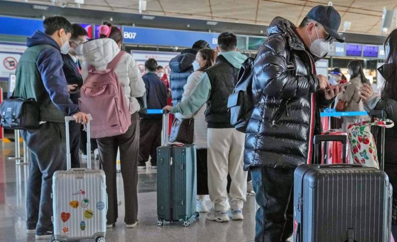 Covid-19: «Πυρά» Πεκίνου για τα μέτρα που λαμβάνουν οι χώρες για ταξιδιώτες από την Κίνα