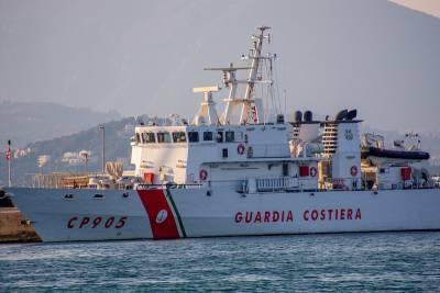 Η Ιταλική Ακτοφυλακή προσέφερε βοήθεια σε 96 μετανάστες που βρίσκονταν στα ανοικτά της Ροτσέλα Ιόνικα, στην Καλαβρία