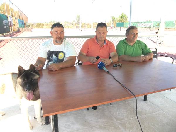 Εκθεση μορφολογίας σκύλων στην Καλαμάτα