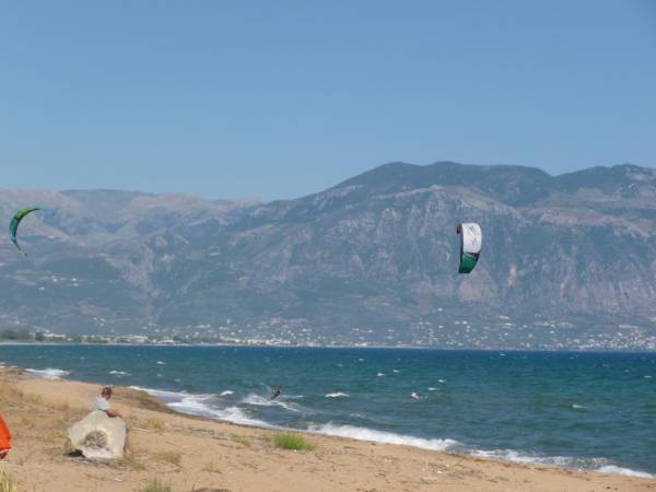 Ιδανική για kite surf η Δυτική Παραλία Καλαμάτας