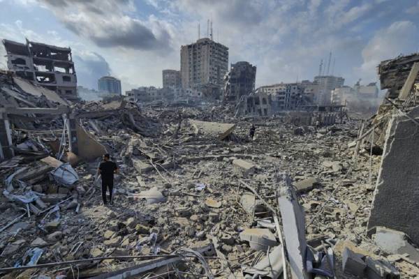 Παγκόσμια ανησυχία για τον πόλεμο στο Ισραήλ: Τουλάχιστον 1.200 νεκροί συνολικά (βίντεο)
