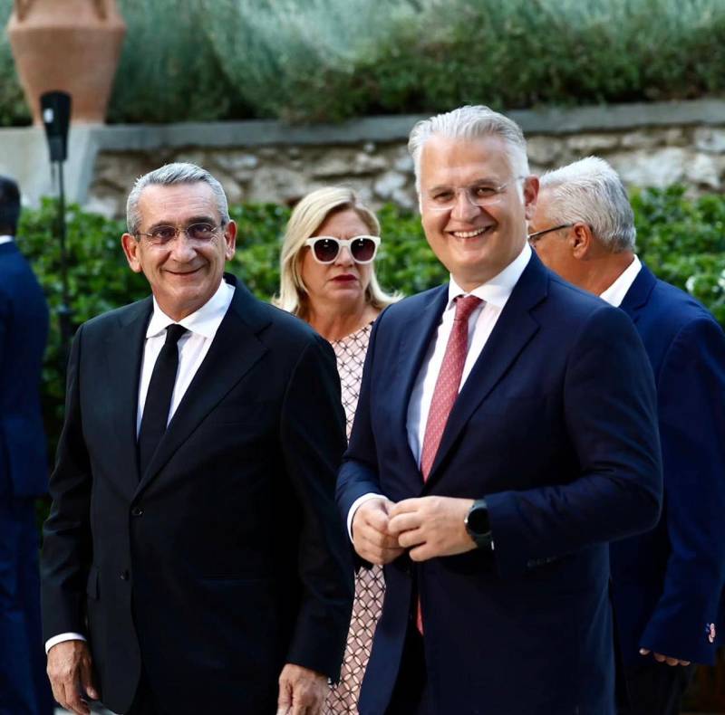 Στη δεξίωση για την αποκατάσταση της Δημοκρατίας ο Δημήτρης Πτωχός