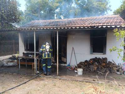 Καλαμάτα: Πυρκαγιά σε μικρό σπίτι σε παράδρομο της Μεγάλου Αλεξάνδρου