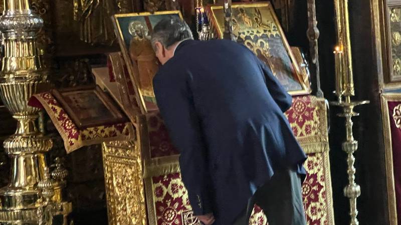 Χρησμός Σαμαρά από το Άγιον Όρος για νέο κόμμα