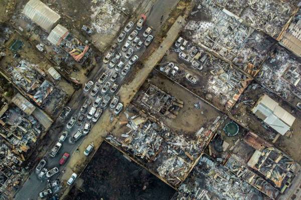 Χιλή: Σε 131 ανήλθε ο αριθμός των νεκρών από τις πυρκαγιές