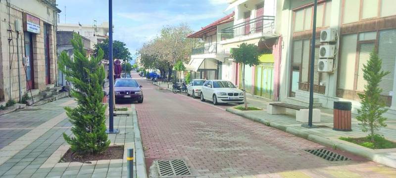 Θερινό ωράριο στα καταστήματα της Κυπαρισσίας