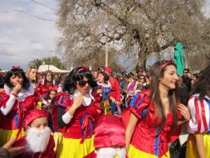 Φωτογραφίες από τα καρναβάλια σε Μεσσήνη, Κορώνη και Πύλο