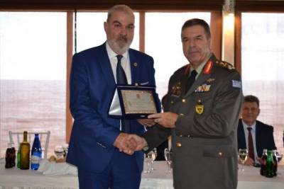 Παραμένει Αρχηγός ΓΕΣ ο Φιλιατρινός Χαράλαμπος Λάλουσης
