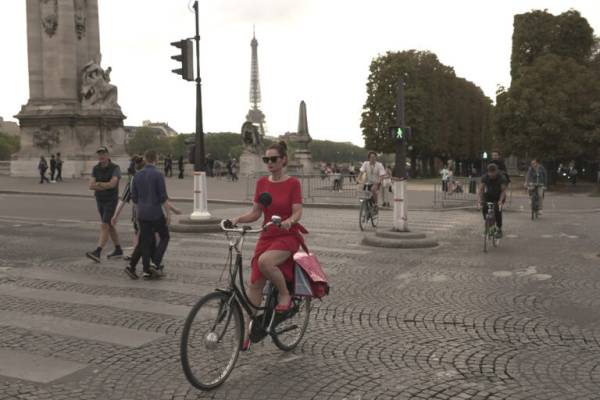 Γαλλία: Οι Παριζιάνοι χρησιμοποιούν περισσότερο το ποδήλατο από το αυτοκίνητο
