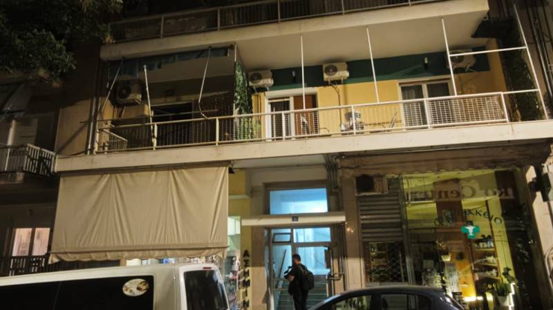 Σε πρώην αστυνομικό ανήκει η σορός 62χρονου που βρέθηκε σε προχωρημένη σήψη στο Παγκράτι (βίντεο)