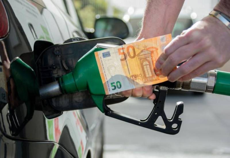 Καύσιμα: Πώς θα εφαρμοστεί η μείωση των 10 και 5 λεπτών