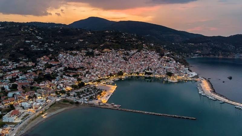 Η γαλλική Vogue «ανακαλύπτει» την εξωτική Σκόπελο