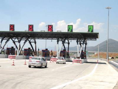 Τροχαίο με 3 τραυματίες στον αυτοκινητόδρομο στα διόδια Αρφαρών