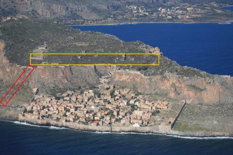 Μενδώνη: Το τελεφερίκ στην Μονεμβασιά κατασκευάζεται με πλήρη συμμόρφωση στην αρχαιολογική και περιβαλλοντική νομοθεσία