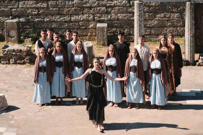 Διεθνές Νεανικό Φεστιβάλ Αρχαίου Δράματος: Την “Ελένη” του Ευριπίδη παρουσίασε το ΓΕΛ Πεταλιδίου