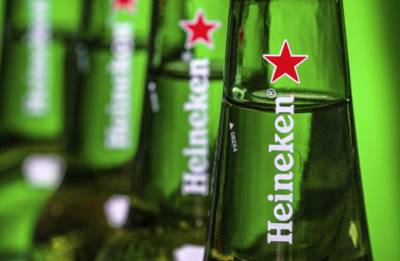 Η ολλανδική ζυθοποιία Heineken ανακοίνωσε την έξοδό της από τη Ρωσία