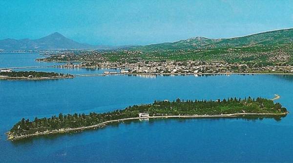 Daily Mail: Γίνετε "βασιλιάς" στο ιδιωτικό νησί σας στην Ελλάδα με 15 εκατ. ευρώ