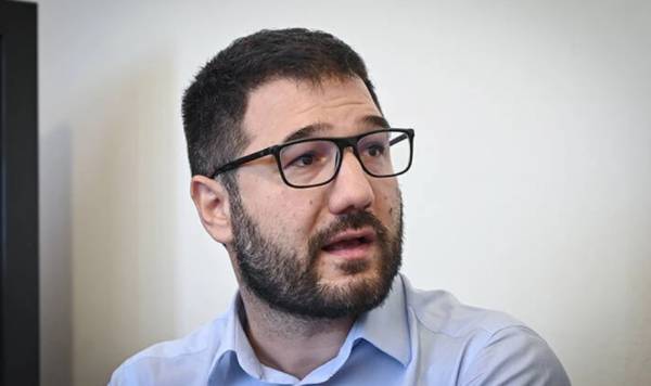 Ηλιόπουλος: Με πάνω από 800 απώλειες μέσα στον Οκτώβρη από τον κορονοϊό η κυβέρνηση συγχωνεύει σχολικά τμήματα