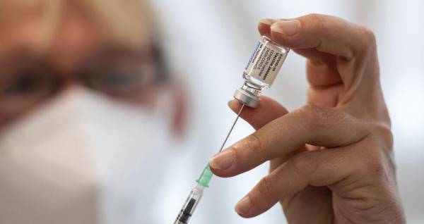 Παγώνη: Τι θα ανακοινώσει τη Δευτέρα το Υπουργείο Υγείας για τους εμβολιασμούς και την τρίτη δόση