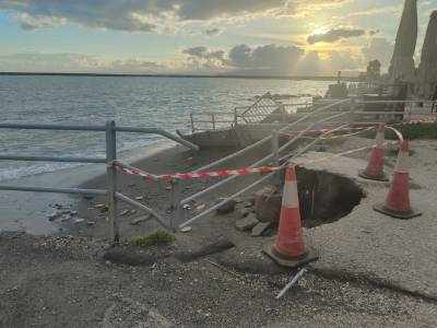 Εδειξε το σκληρό της πρόσωπο