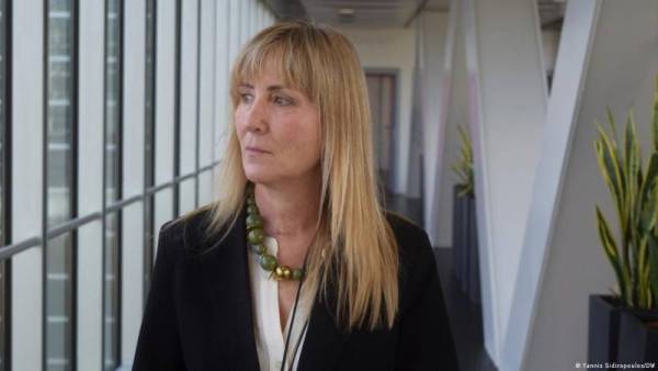 Στο Ειδικό Δικαστήριο απολογήθηκε η πρώην επικεφαλής της Εισαγγελίας Διαφθοράς Ελένη Τουλουπάκη