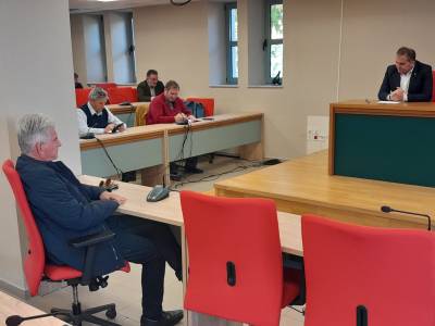 Κόντρα Βασιλόπουλου – Τζαμουράνη για νομιμότητα συγκρότησης Επιτροπών