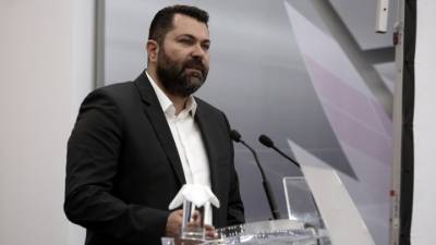 Λευτέρης Κρέτσος: Η σύγκριση της κυβέρνησης ΣΥΡΙΖΑ με την κυβέρνηση Σαμαρά είναι η ημέρα με τη νύχτα