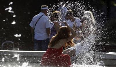 Συναγερμός για το νέο καύσωνα - Ερχεται τετραήμερο με 43-44 βαθμούς