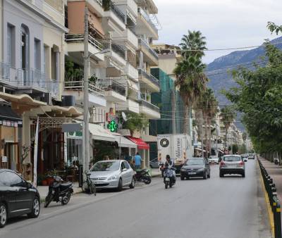 “Στρίβειν διά της... μονοδρόμησης” στη Ναυαρίνου